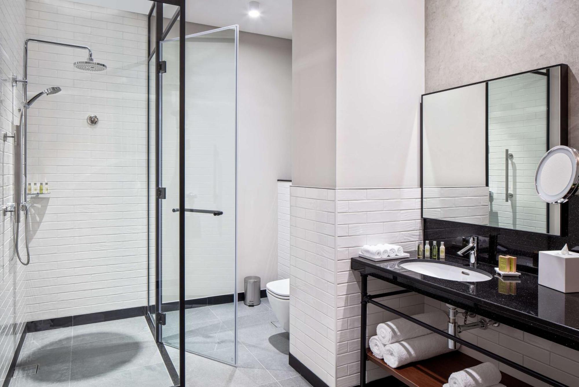 One-Bedroom Apartment Burj Khalifa View